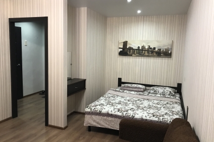 Квартир возле ЖД вокзала. Для для граждан РФ есть возможность оплаты пластиковыми и кредитными картами.