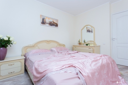 3х комнатные апартаменты в центре Независимости 48