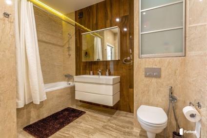 Центр! Немига! Рядом метро, ж.д.вокзал, кондиционер !! В летний период цена договорная