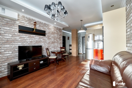 Новый дом, рядом метро, центр, ж.вокзал! В летний период цена договорная