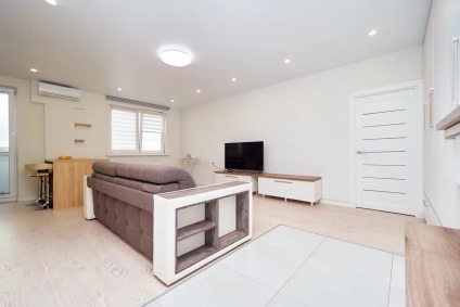 пр. Дзержинского, 15, 2 этаж