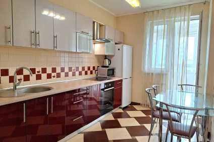 НОВОСТРОЙКА, МЕТРО 3 минуты ,21 этаж, сутки, ЧАСЫ!!