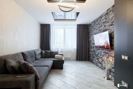 Просторная квартира возле метро Грушевка