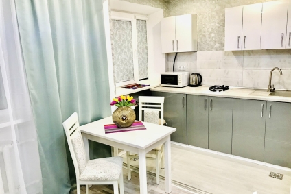 Уютная квартирав центре рядом с Комаровским рынком