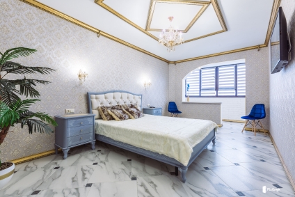 Люкс апартаменты в Минске на сутки в стиле барокко