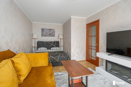 Подходит для проведения вечеринок. Есть кофемашина BORK