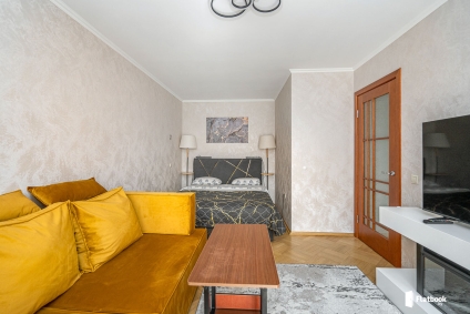 Подходит для проведения вечеринок. Есть кофемашина BORK