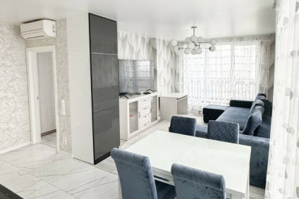 Уютная, атмосферная квартира, с красивым видом из окна.