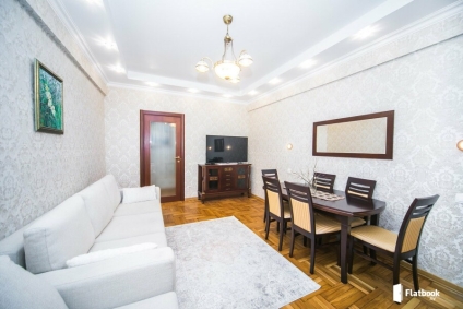 Центр Минска. Двухкомнатная квартира с кондиционером .