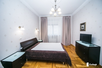 Центр Минска. Двухкомнатная квартира с кондиционером .