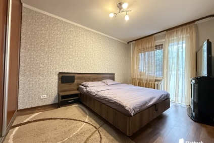 2х комнатная квартира около метро Каменная горка.