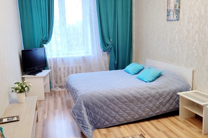 В самом центре Минска, на часы, сутки., цена зависит от количества человек.