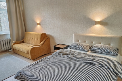 Однокомнатная в центре пл  Якуба Коласа, документы командировочным, новый ремонт