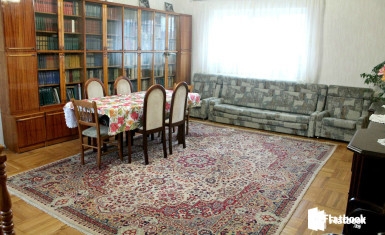 Дом на Бакунина, 38