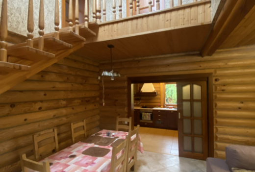 Вилла в деревне Параски